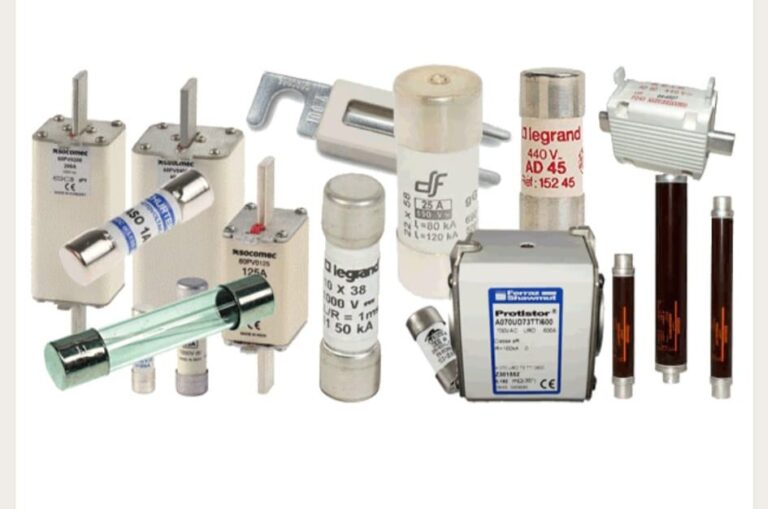 Quelle est la signification des fusibles gL, gG, aM, uR ? Quelle est la signification des fusibles gL, gG, aM, uR ?